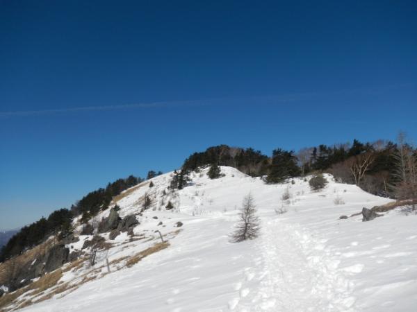 雪のひろい稜線歩き